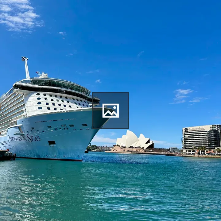 Cruise Ship at Circular Quay