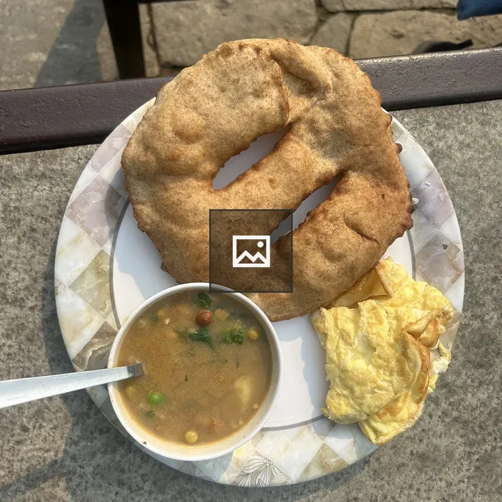 Gurung bread with omelet and soup