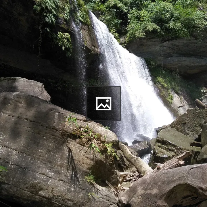 Waterfall Tinaf Saitar in Bandarban