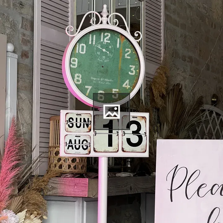 Rustic clock with date display