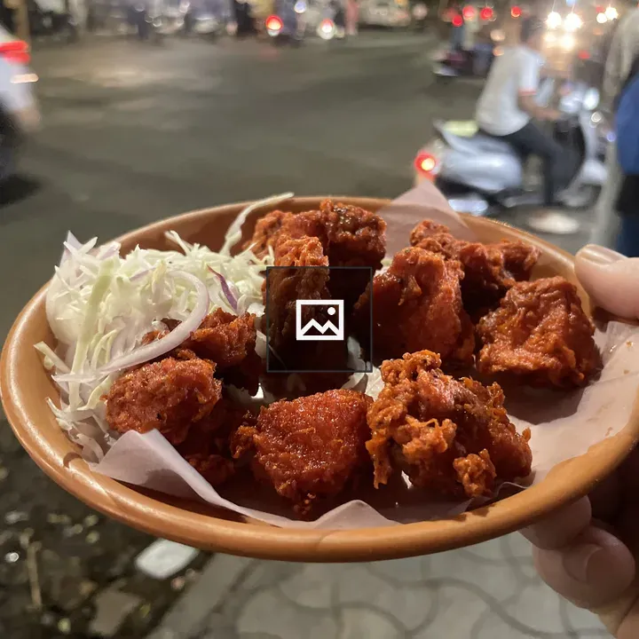Clay Plate with fried chicken