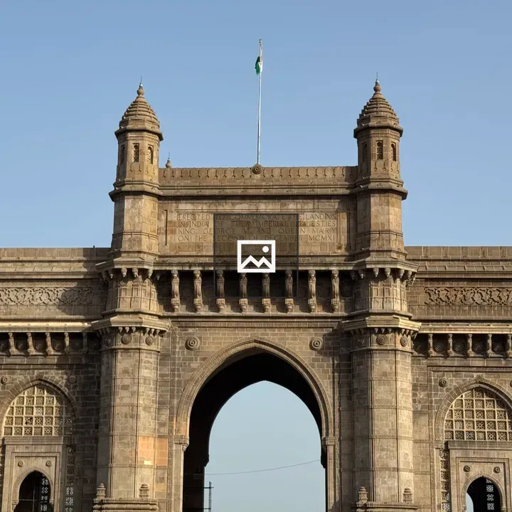 Gateway of India close-up