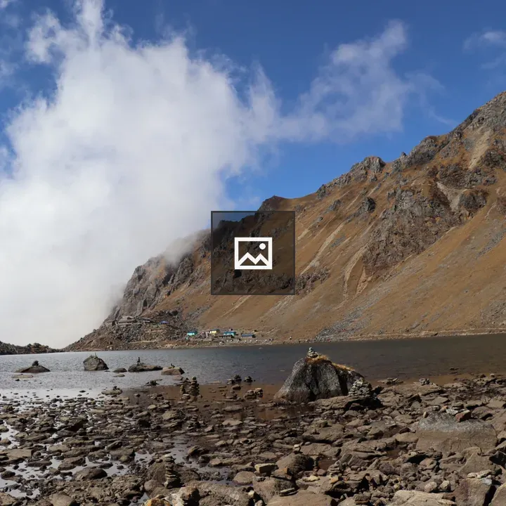 Lake Gosaikunda Scene
