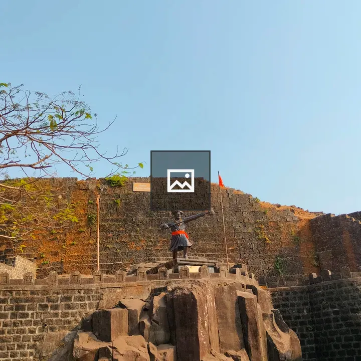 Veer Shiva Kashid statue at fort