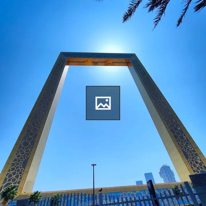 Dubai Frame Portrait
