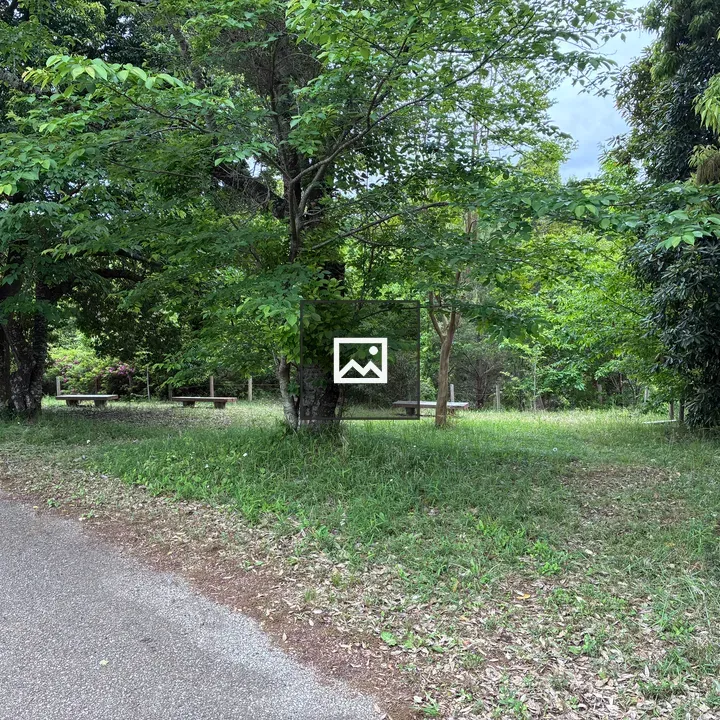 Walking trail at Tomita Satomura Park