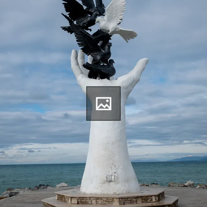 Hand of Peace Sculpture in Kusadasi