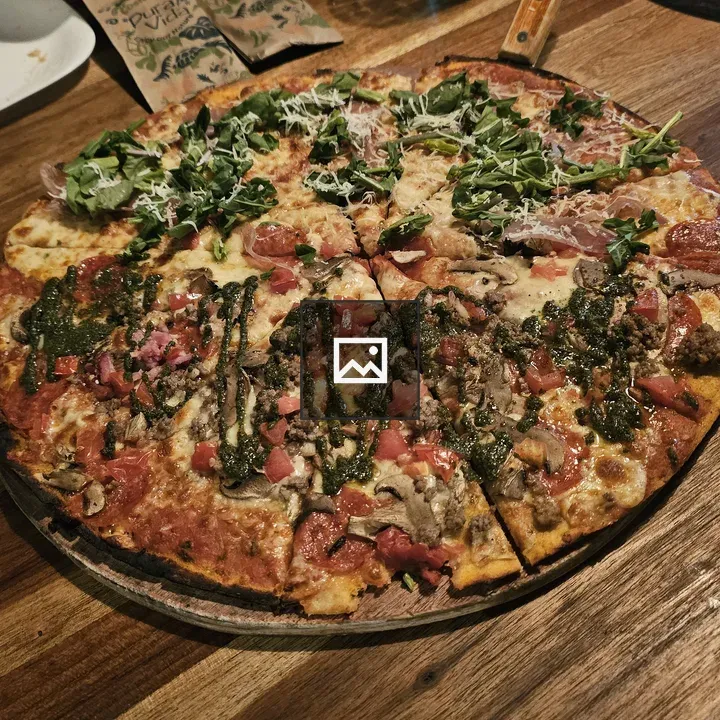 Homemade style pizza with vegetables