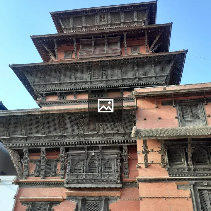 Traditional multi-tiered building