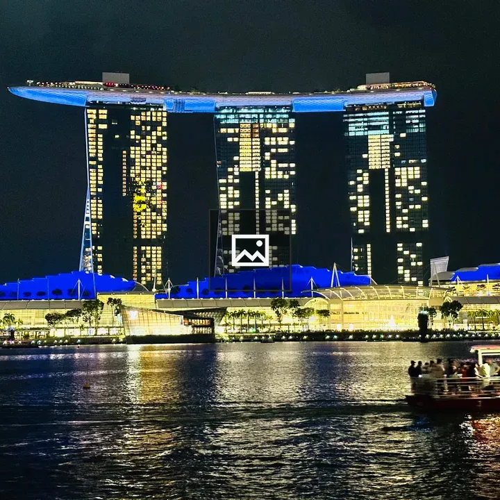 Marina Bay hotel skyline, Singapore