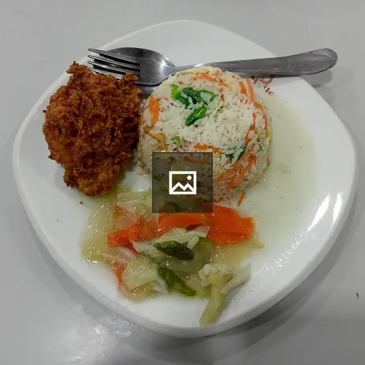 Set meal with fried rice and chicken