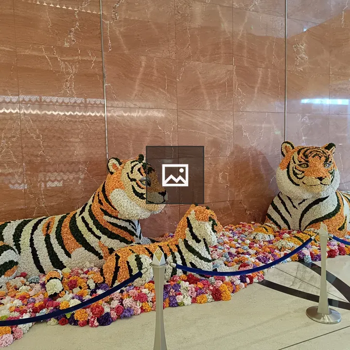 Floral tiger sculpture in petals
