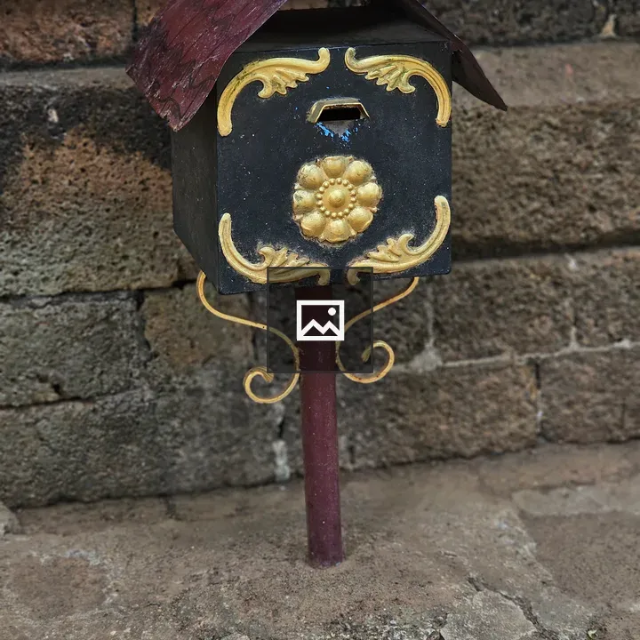 Decorative temple donation box