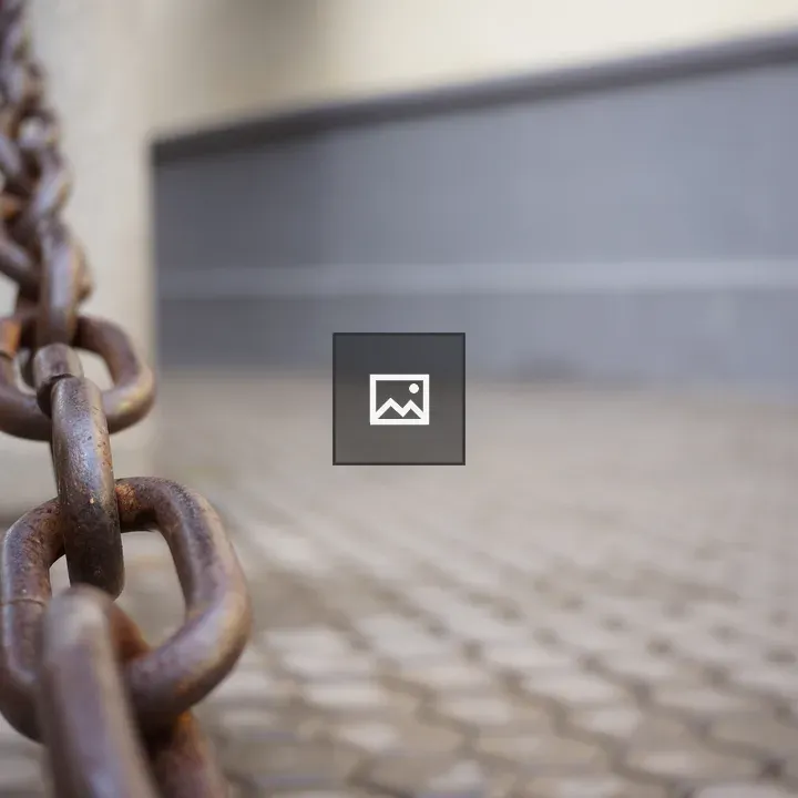 Huge chain with huge links