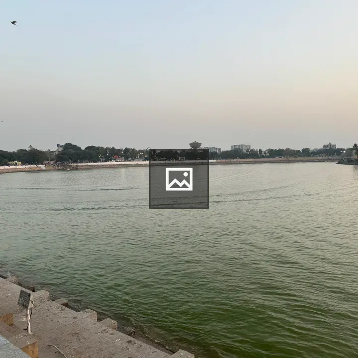 Wide lake with shoreline steps
