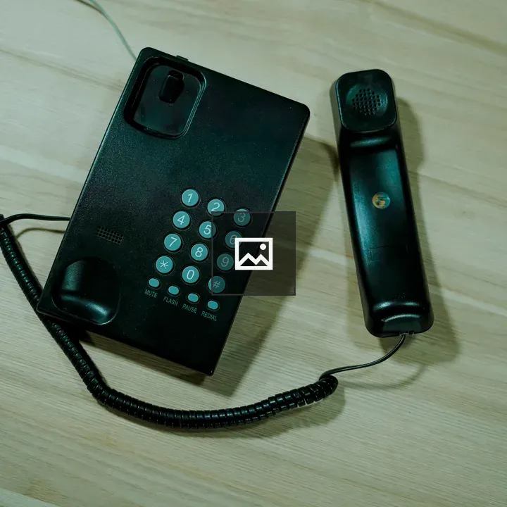 Simple modern push‑button telephone