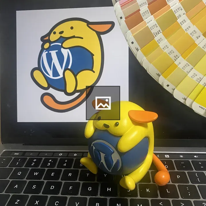 Entity wapuu with color card