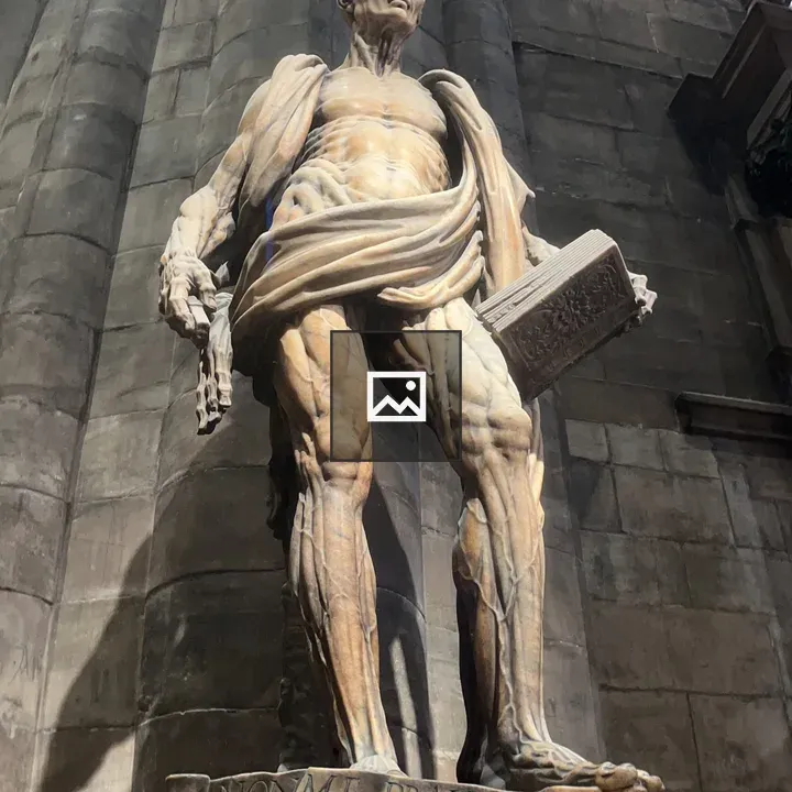 Statue at Duomo di Milano