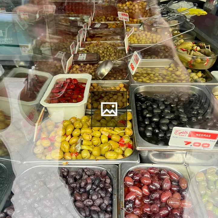Olives shop in Arapiles Market