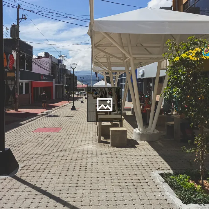 Nueva avenida peatonal en Cartago