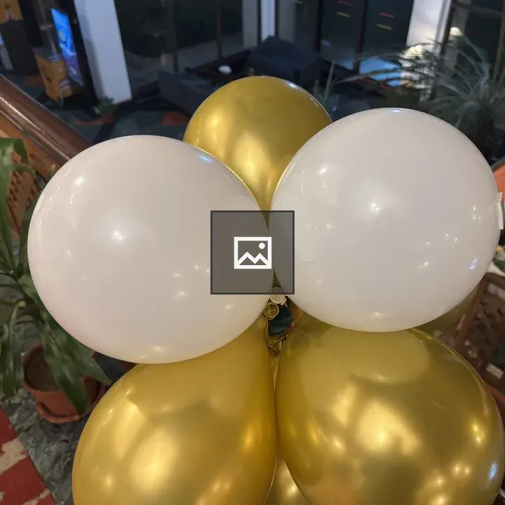 Balloons in White and Gold