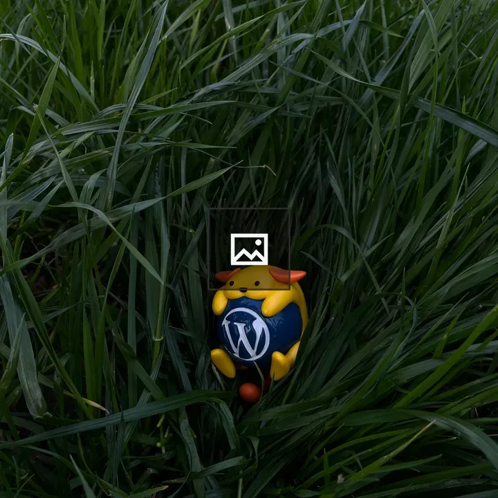 Grass and Wapuu Toy Image