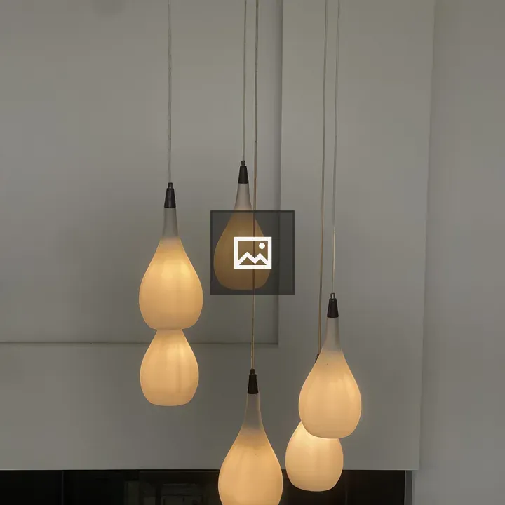 Six teardrop pendant lamps