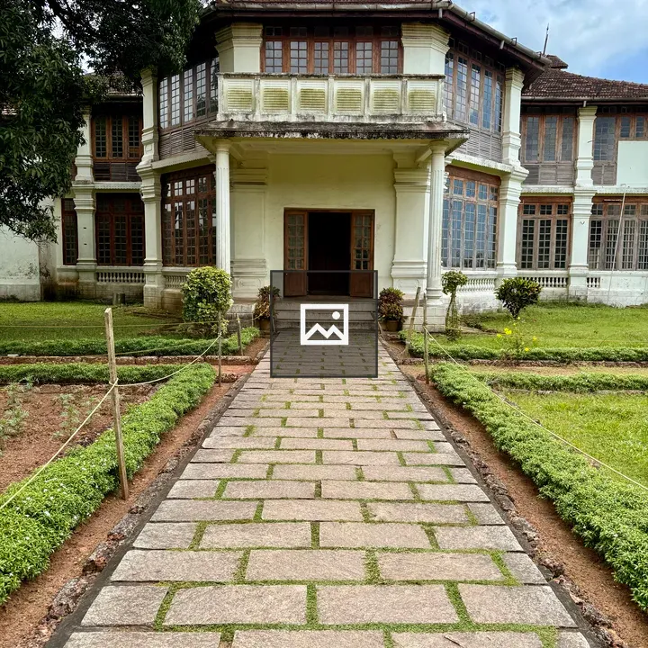 Hill Palace Entrance Path