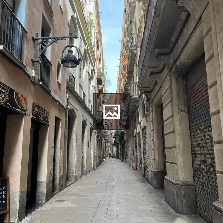 Street in Barcelona alleyway
