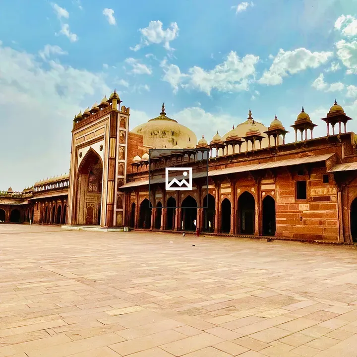 Inside view of Fatehpur Sikri complex