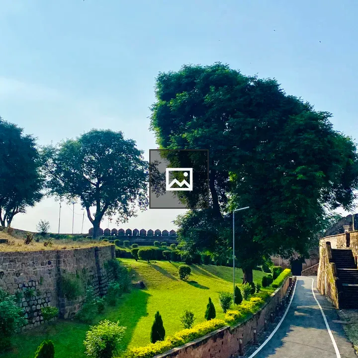 Pathway to the Fort Structure