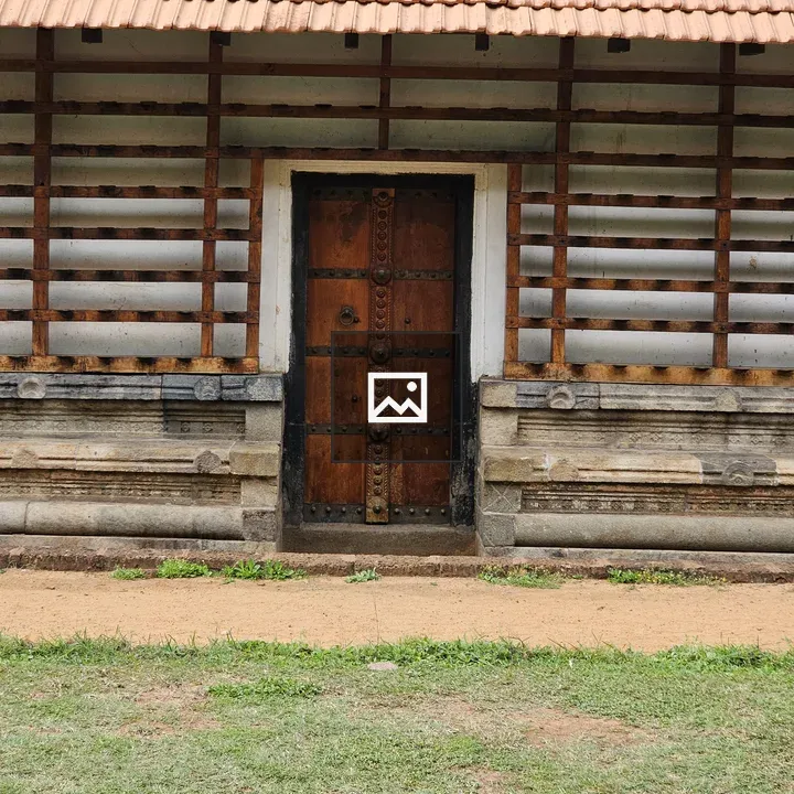 Entrance of Vadakkunnathan Temple
