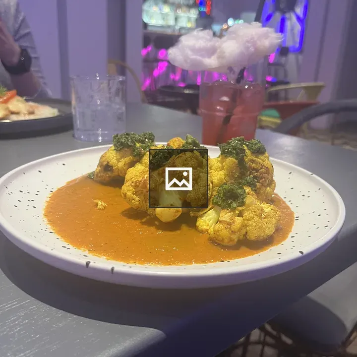 Roasted cauliflower with red sauce