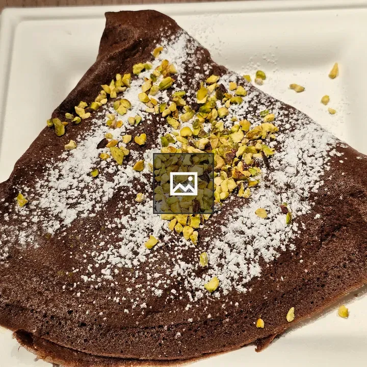 Triangular chocolate crepe