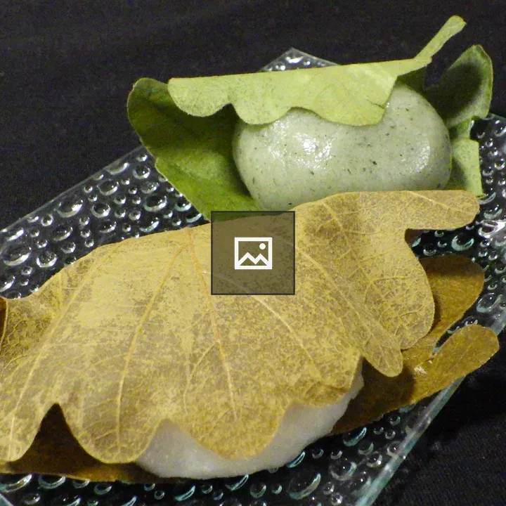 Kashimochi on Table