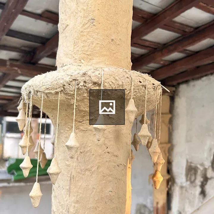 Decorative pillar close-up