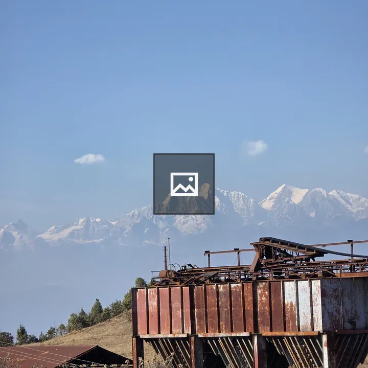 Abandoned factory at Kalinchok tour