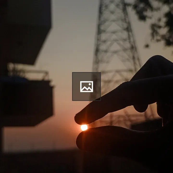 Sunset Pinch with Silhouettes