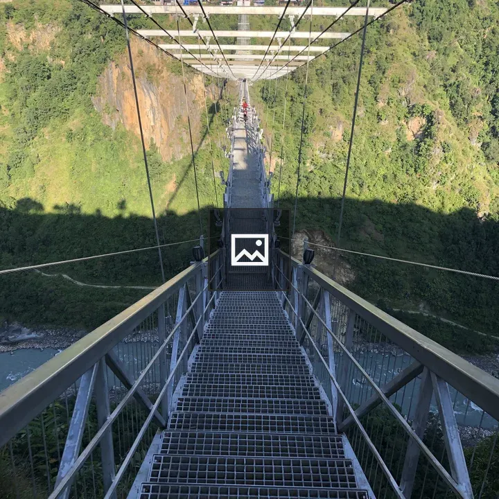Bungee jump over Kaligandaki River