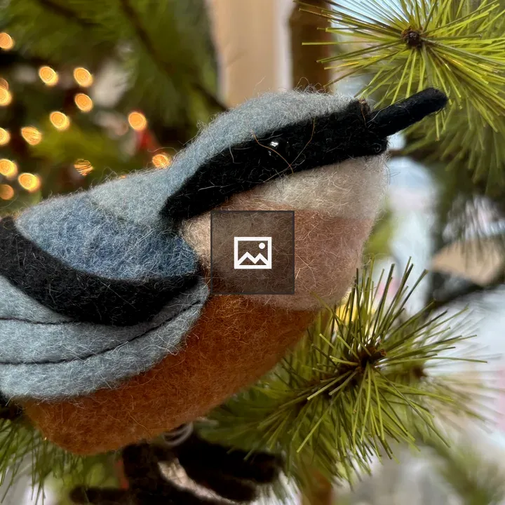 Bird-shaped Christmas ornament