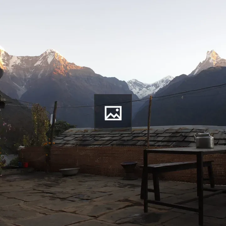 Local House at Ghandruk with Mountain