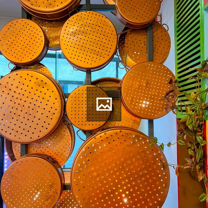 Vertical copper steaming pans