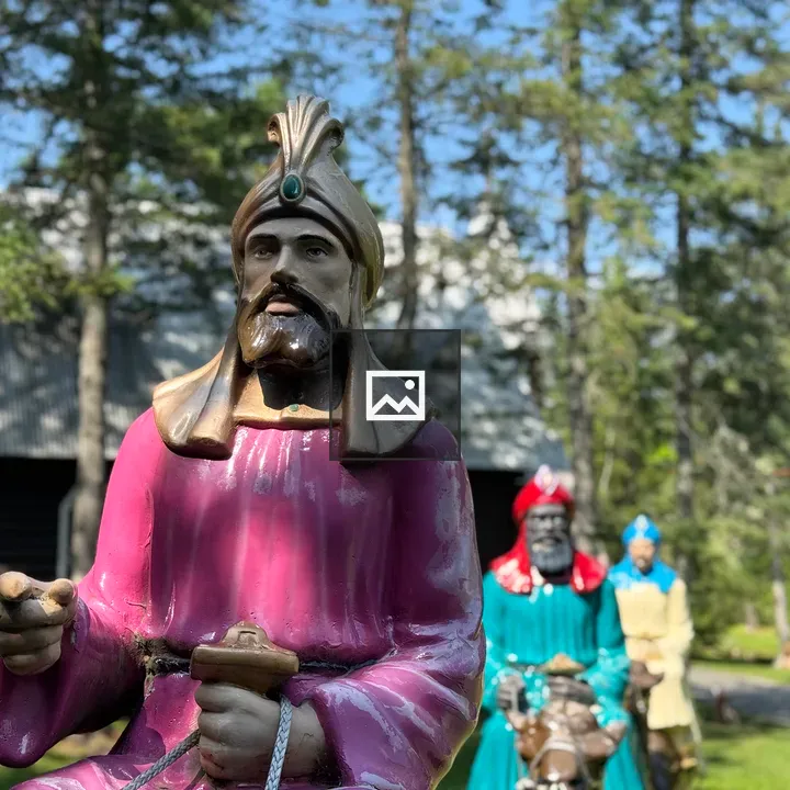 Statues of the three wise men