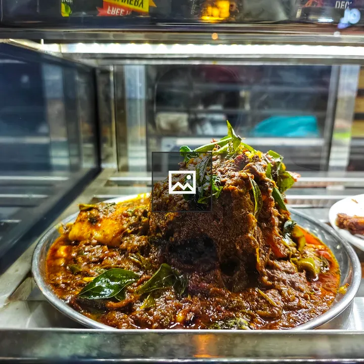 Beef ribs with curry leaves