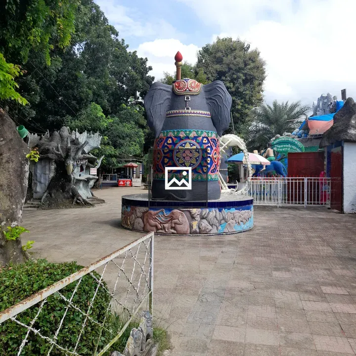 Colorful elephant statue with crown