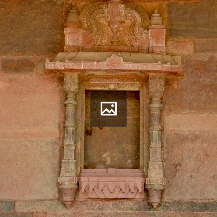 Red sandstone Mughal niche