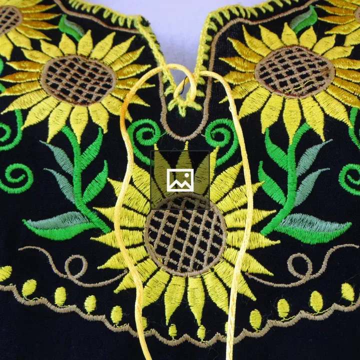 Mexican handcraft top with sunflowers
