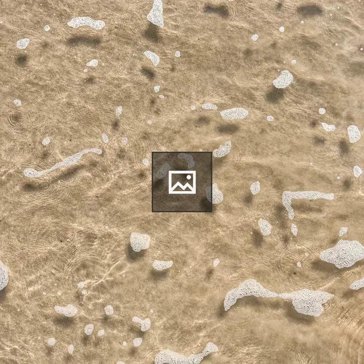 Foam groups at the beach