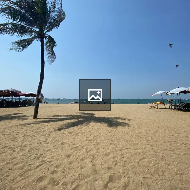Pattaya Beach Palm View