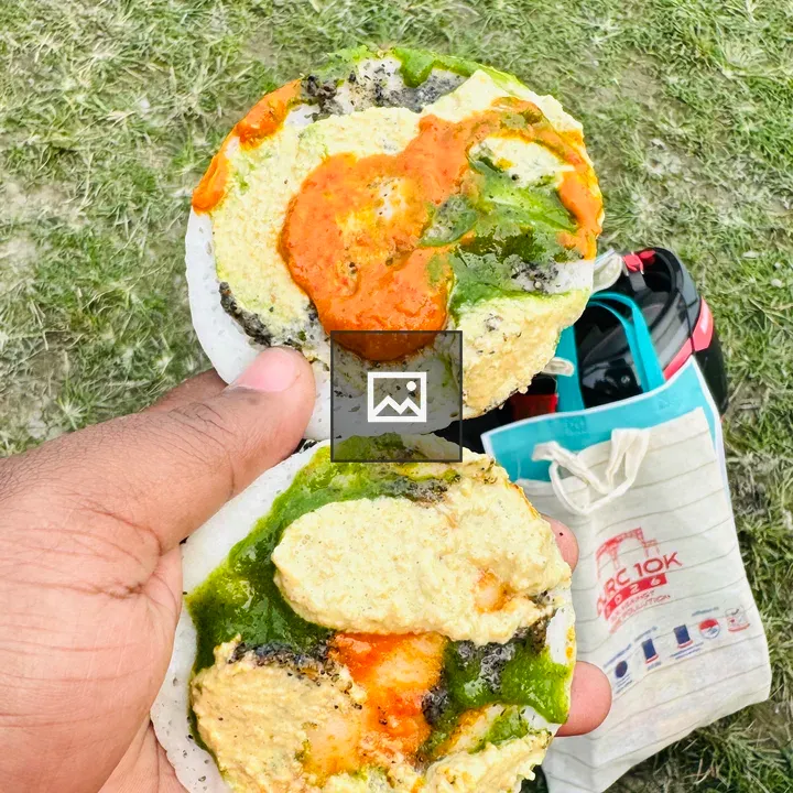 Rice cakes with chutney